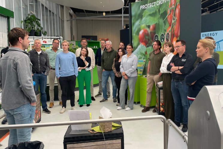 Partners Tomatoworld samen tijdens bijeenkomst